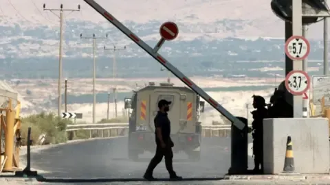 A Pair of Victims Killed in Incident Adjacent to Jordan-West Bank Passage, Israel's Defense Forces Reports